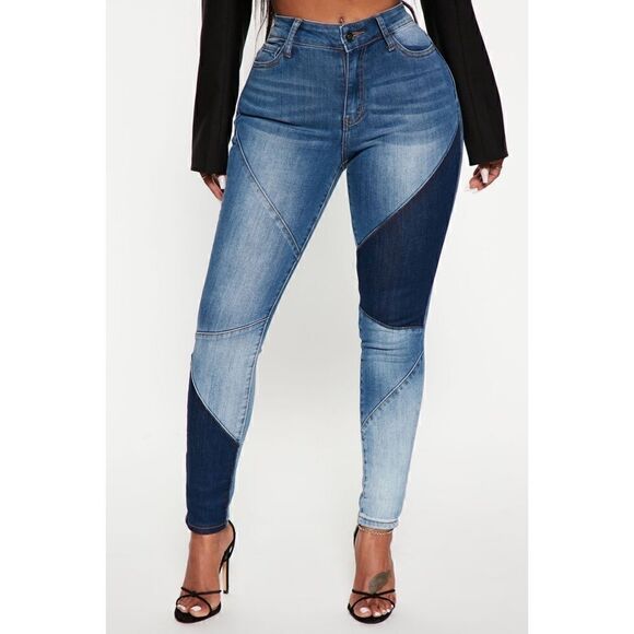 NWT Fashion Nova Stay In Line Mid Rise Skinny Jeans - Medium Wash, Size 5 - Picture 2 of 16